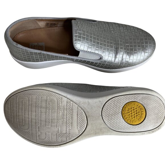 Fitflop Womens Silver Slip-On Sneakers Size 8 Croc Embossed - Picture 6 of 6